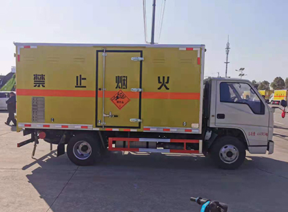 陇西爆破器材运输车
