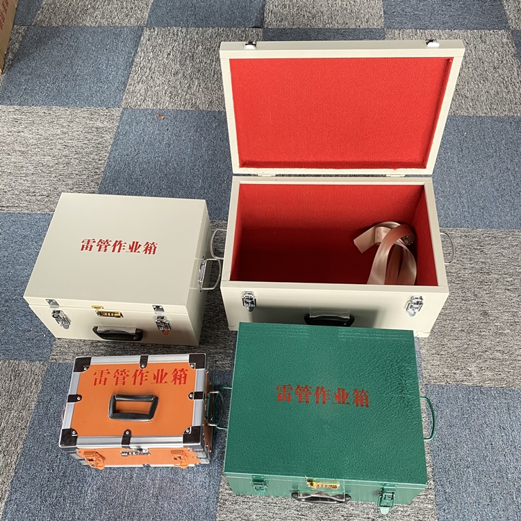 陇西爆破工程作业箱如何选择？玻璃钢与传统材质的全面对比